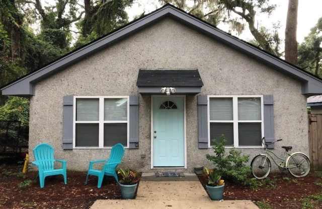 323 Palm Street, St Simons Island, GA 31522