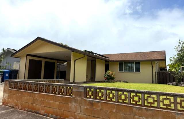 3 Bedroom, 2 Bathroom with Carport