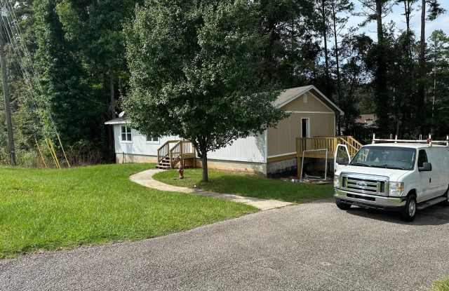 Sharpsburg- 3960 Highway 34 E 3 Bedroom 2 Bath