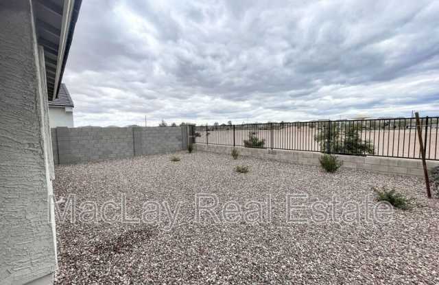 18444 W Desert Hollow Dr