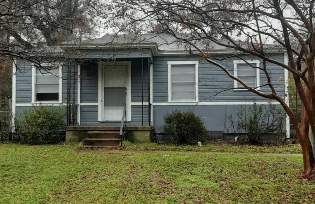 2747 Lakehurst Ave. - 2747 Lakehurst Avenue, Shreveport, LA 71108