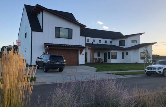 888 Auger Ln A - 888 Auger Ln, Bozeman, MT 59718