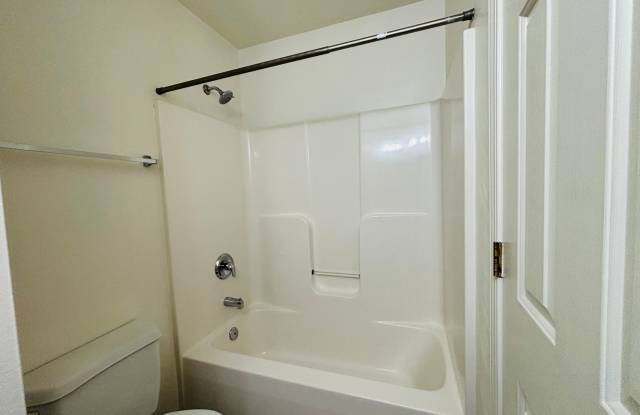 3 Bedroom 2.5 Bath Townhouse