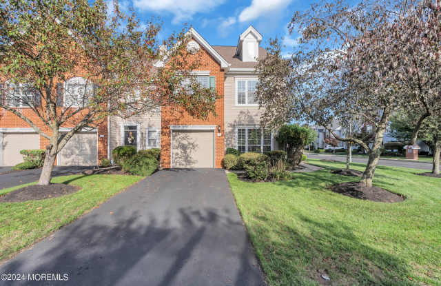 2 Charles Court unit: 3501