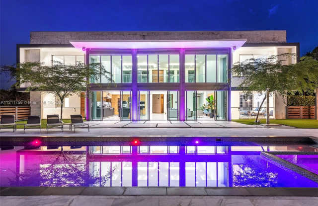 Photo of 14305 Stirling Rd