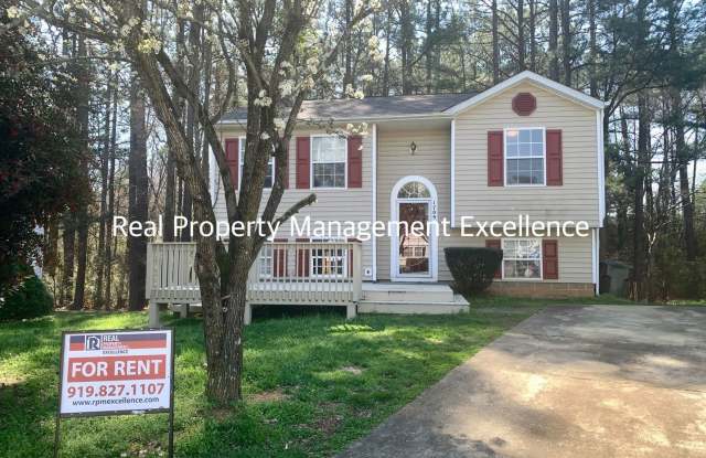 Conveniently Located Home In Raleigh, Split Level w/4 Bedrooms, Available NOW! - 1709 Calypso Court, Raleigh, NC 27610