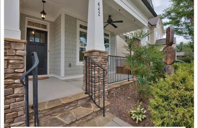 442 N Serenity Hill Circle