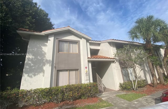 3271 Coral Lake Dr - 3271 Coral Lake Dr, Coral Springs, FL 33065