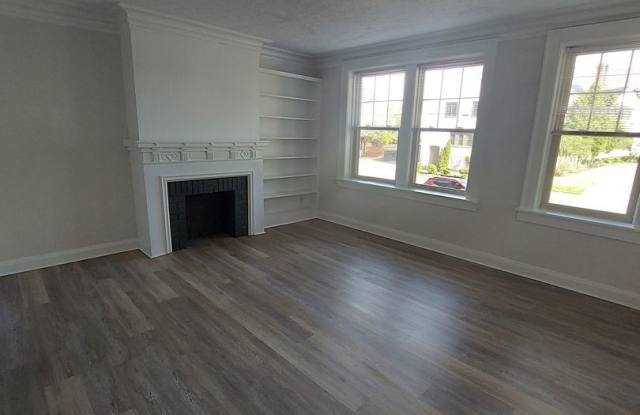 Twin Oaks Crossing Apartments