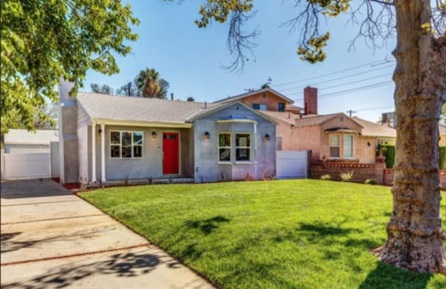 5812 LEMP AVE - 5812 Lemp Avenue, Los Angeles, CA 91601