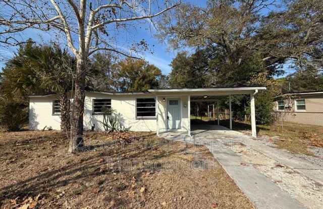 1033 Ake Lane