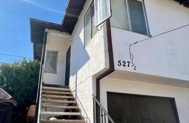 527 S Simmons Ave
