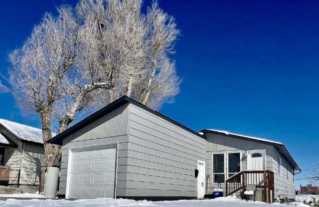 Updated 4 Bed, 2 Bath Ranch with Finished Basement