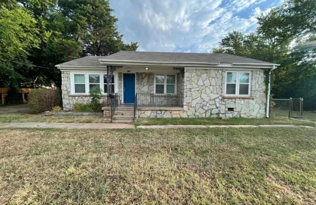 425 Foster Place