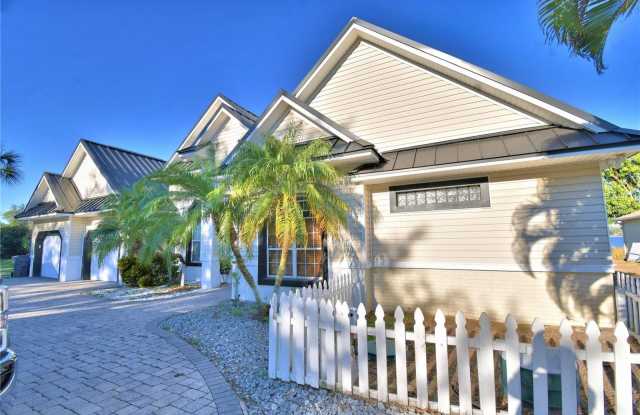 1028 S LAKE MARIAM DRIVE