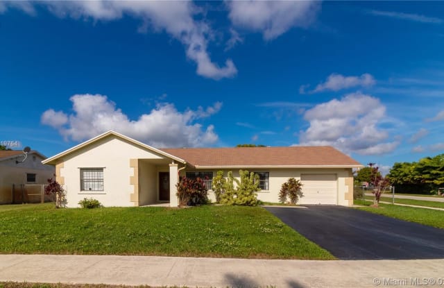 1001 SW 127th Ter - 1001 Southwest 127th Terrace, Davie, FL 33325