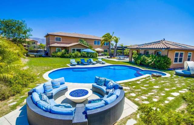 Photo of Coastal Hills Oasis: Large Estate with Resort-Style Amenities