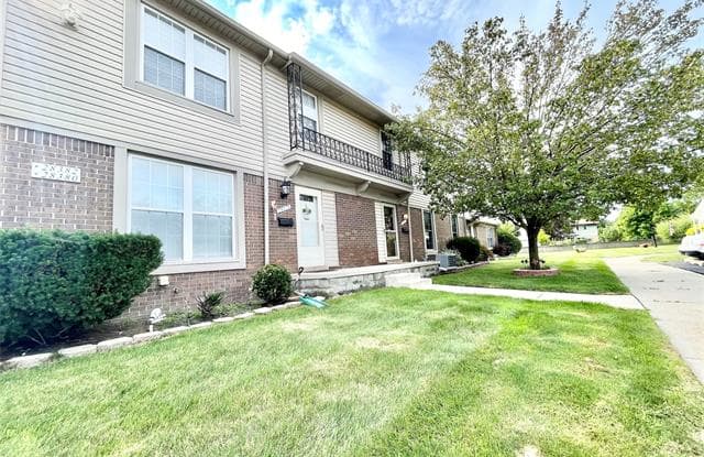 28376 BROOKFIELD Court - 28376 Brookfield Court, Wayne County, MI 48183