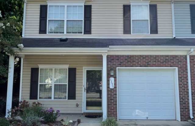 Townhouse / Whitsett - 1155 Glory Vine Road, Guilford County, NC 27377