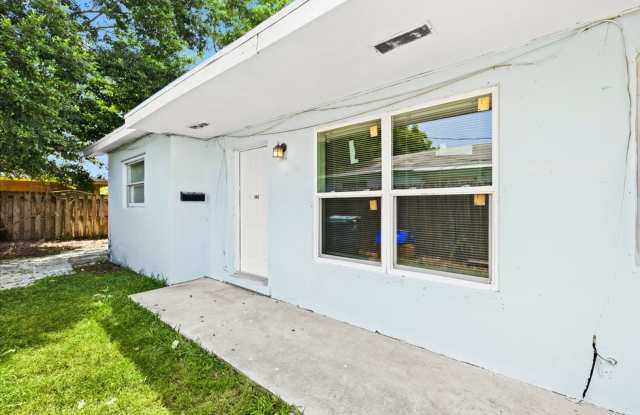 143 W 28th Street Riviera Beach FL 33404