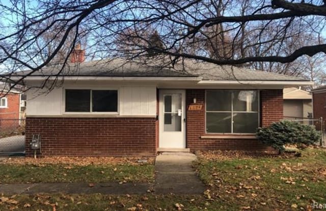 4621 LINCOLN Boulevard - 4621 Lincoln Blvd, Dearborn Heights, MI 48125