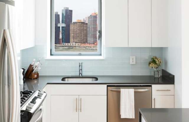 4615 Center Boulevard