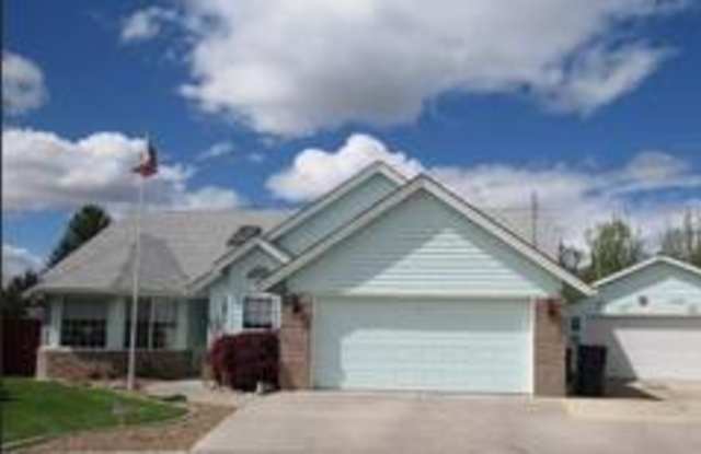 765 Nw 19th Place
