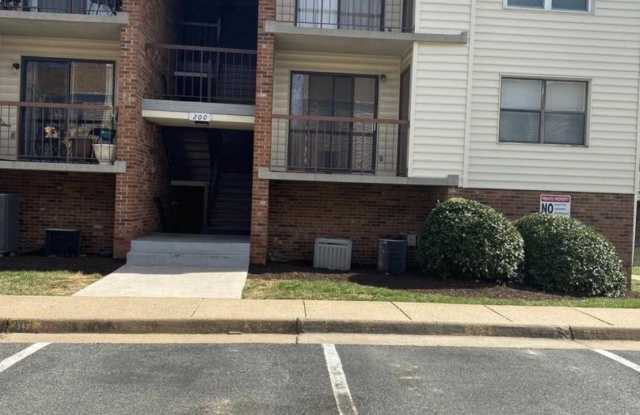 200 CHESTERFIELD Lane