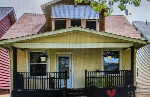 House - 3 bedroom - 4424 Dewey - 4424 Dewey Avenue, St. Louis, MO 63116