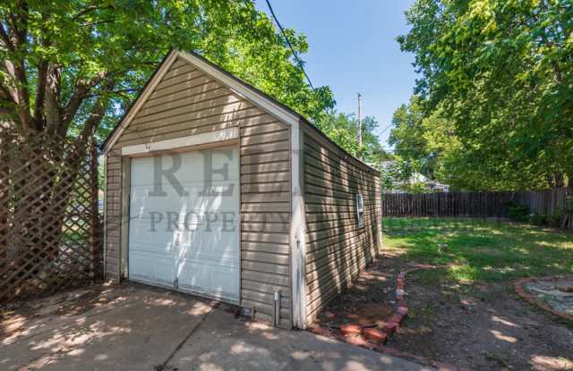 1620 West 2nd Street North