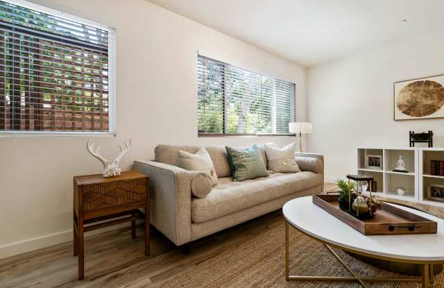 Redwood City: Newly Remodeled  Unfurnished 1 Bed 1 Ba w/ A/C, In-Unit Washer/Dryer, Private Garage w/ EV Charger