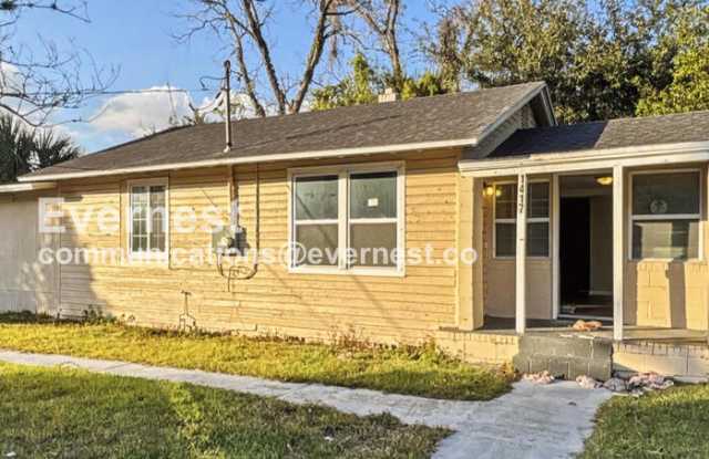 1417 Claudia Spencer Street