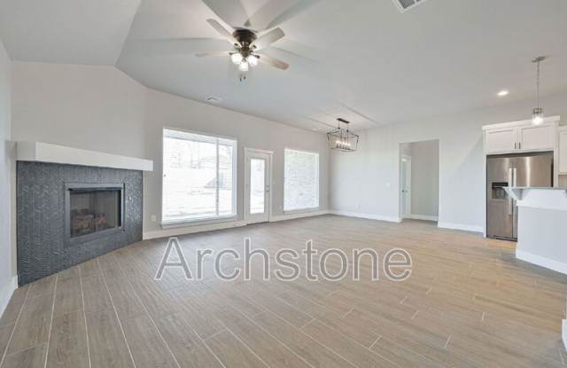 2140 North Everest Avenue