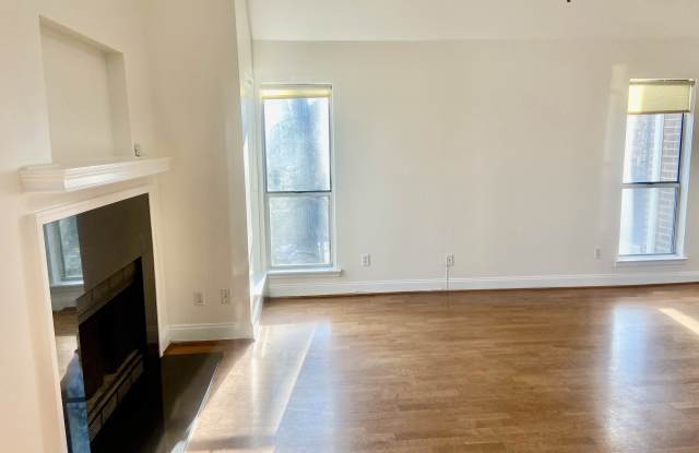 2512 Cranbrook Lane