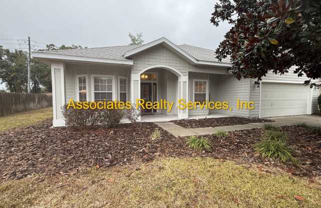 Spacious 4-Bedroom Home with Office in Portofino! LOOK!