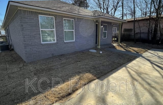 1915 South U Street - B - 1915 U Street South, Fort Smith, AR 72901