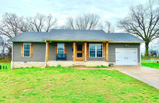 189 Oak Tree Dr - 189 Oak Tree Drive, Oak Grove, KY 42262