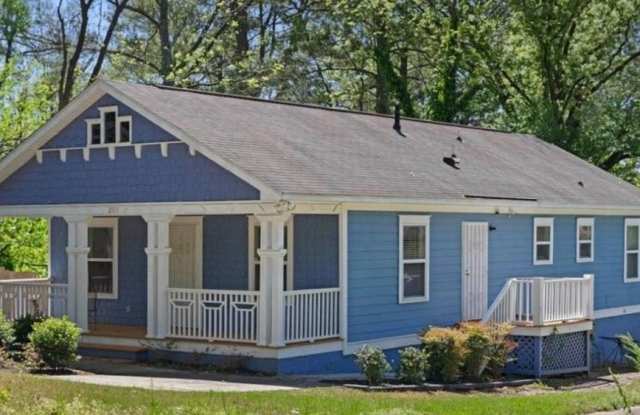 Photo of 2011 Lewis Road SE