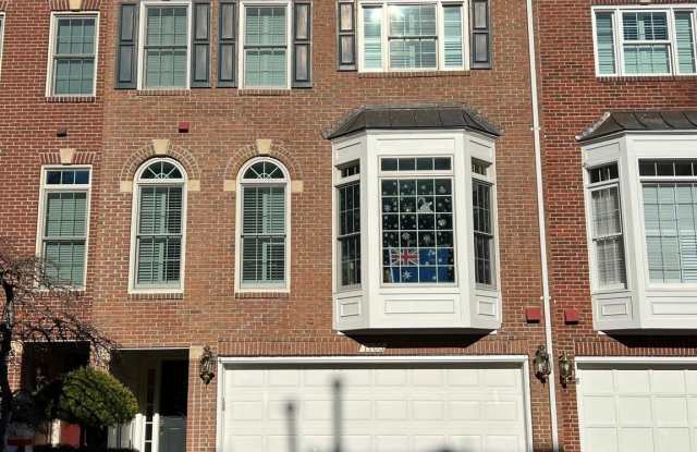 1735 22ND COURT N
