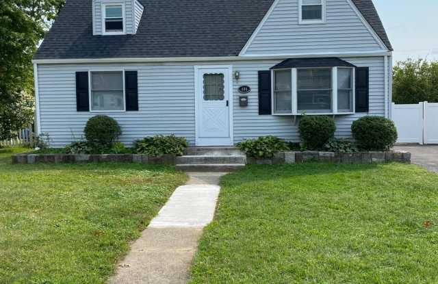 Photo of 404 ABBOTT Road