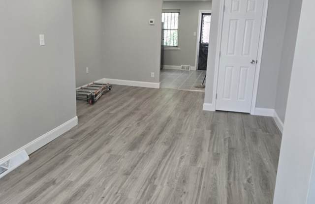 2002 West Westmoreland Street