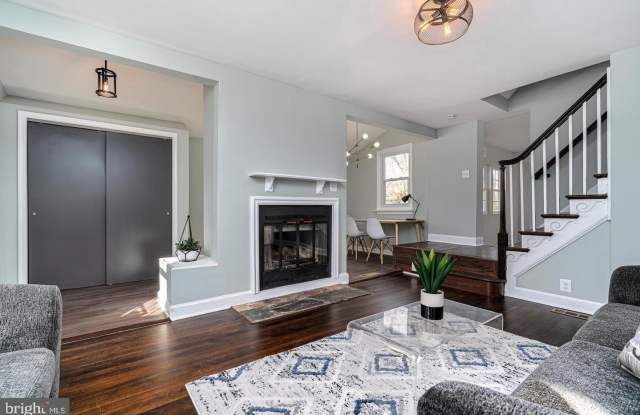 Photo of 509 DENHAM Road