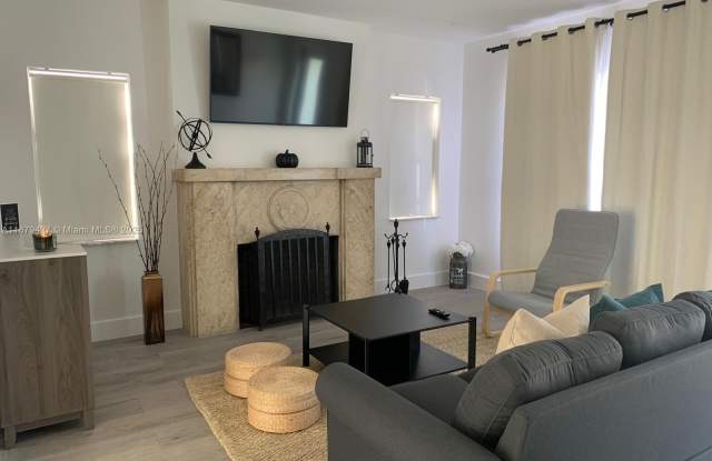 Photo of 4240 NW 2nd Ter