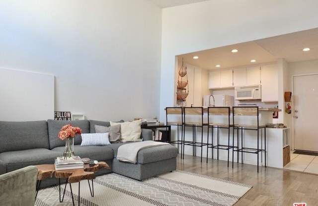 826 Coriander Dr unit: C