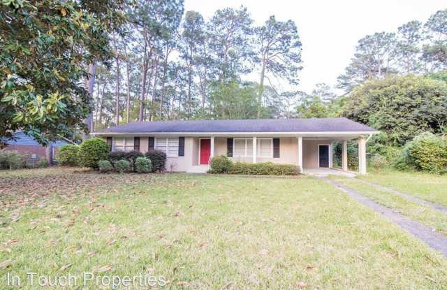 2305 Jerry Jones Dr - 2305 Jerry Jones Drive, Valdosta, GA 31602