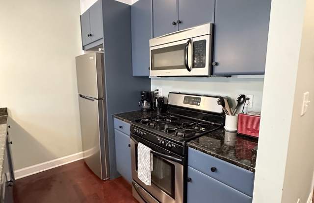 111 Green Street - 302