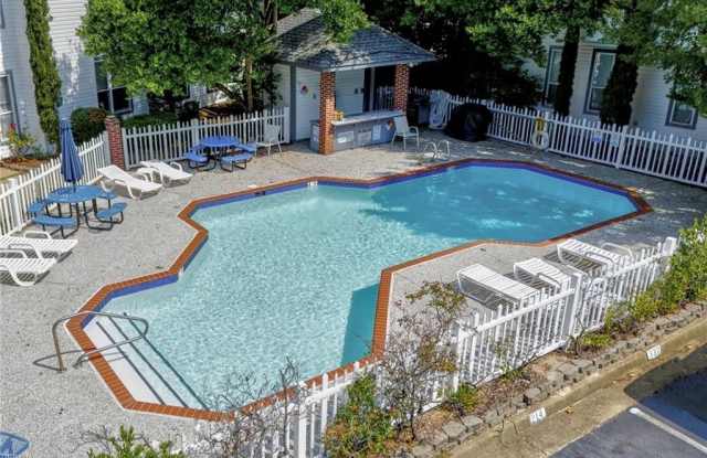 3205 Jade Court