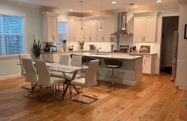 1716 STAPLETON STREET