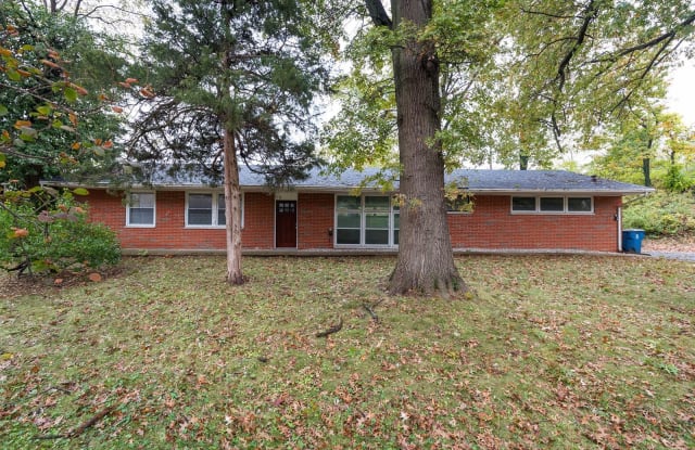 10 Bon Price Terr - 10 Bon Price Terrace, Olivette, MO 63132