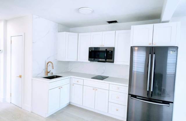 3219 SW  25th Terrace